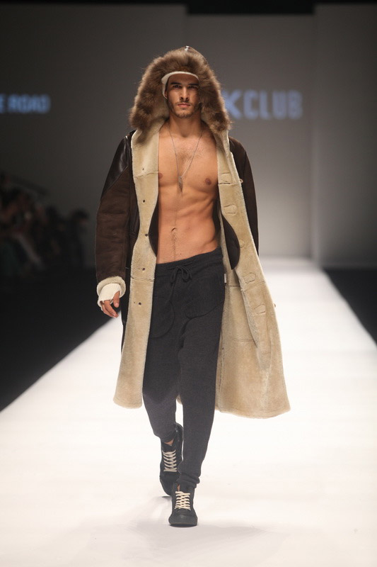 AK-CLUB_fw14_fy31