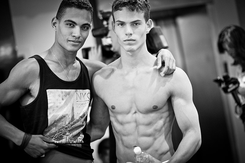 Versace-SS15-Backstage_fy1