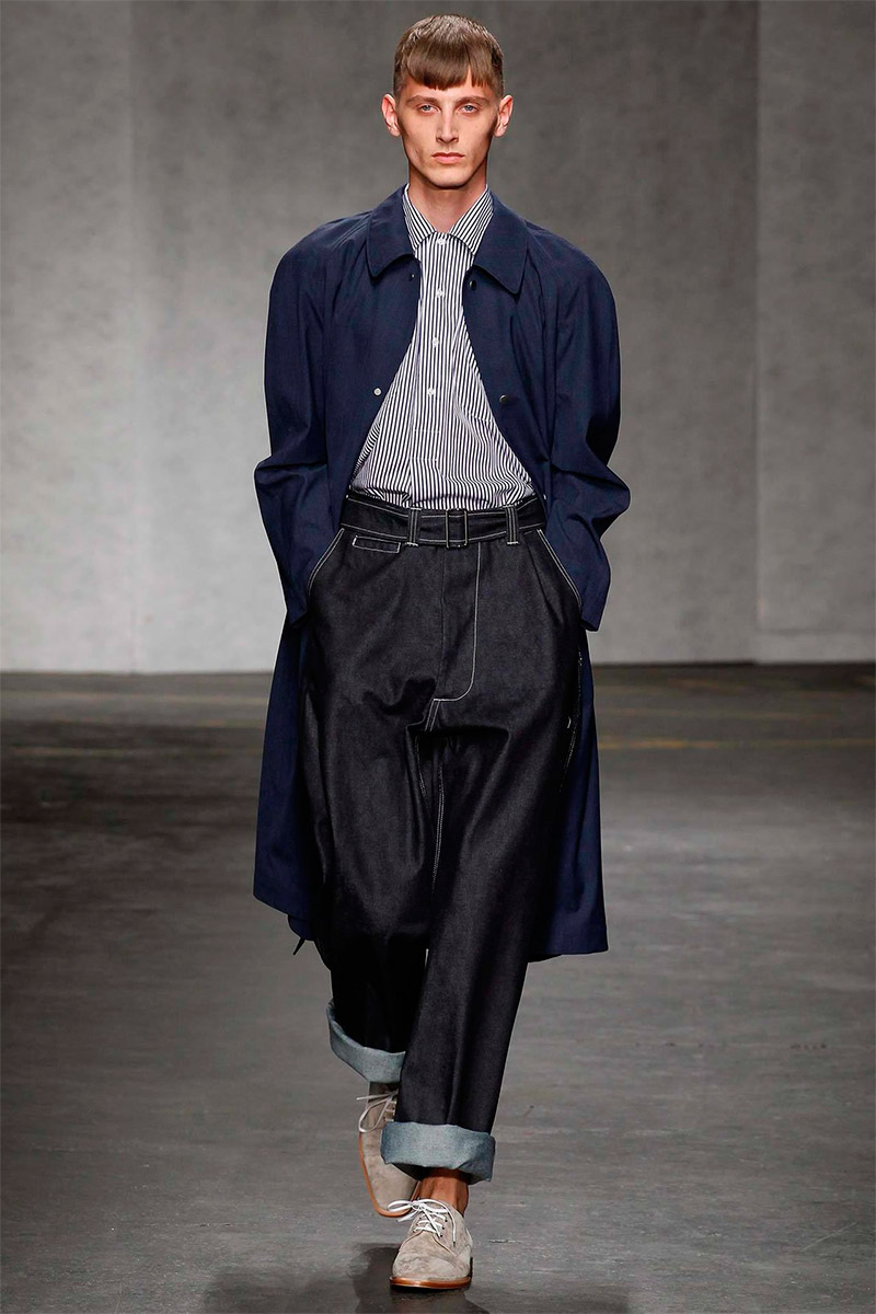 e-tautz-ss15_fy11