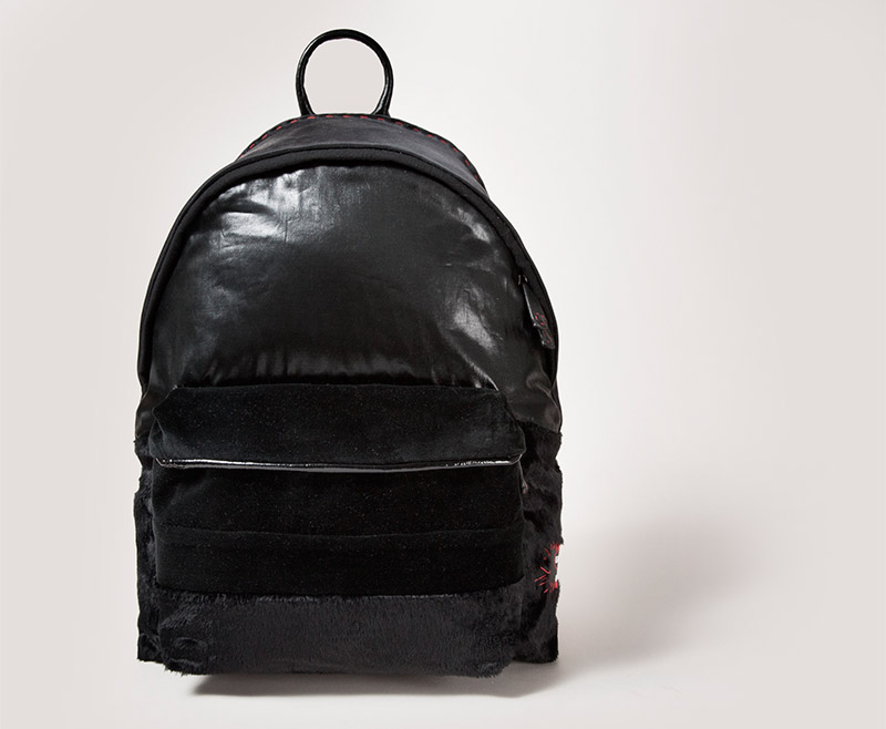 Sybilla-x-Eastpak-for-Designers-Against-Aids_fy2