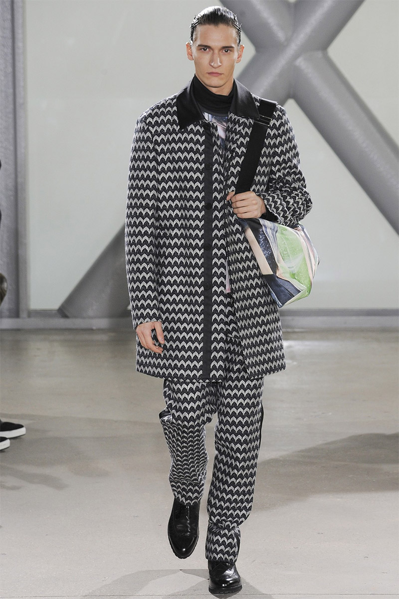 Issey-Miyake_fw15_fy32