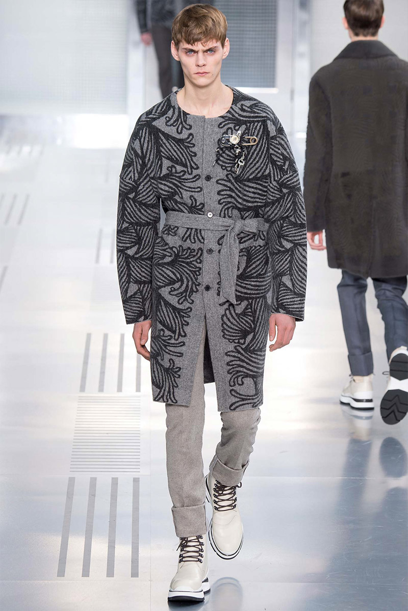 Louis-Vuitton_fw15_fy22