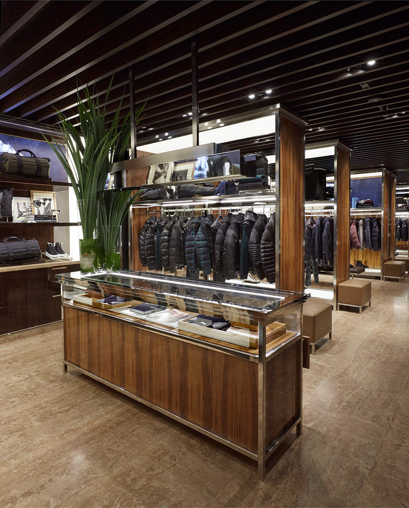 Moncler paris outlet boutique