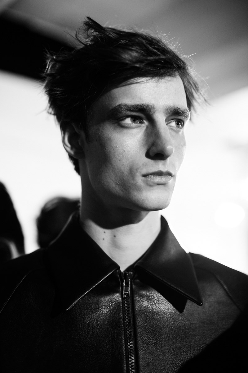 Xander-Zhou-FW15-Backstage_fy25