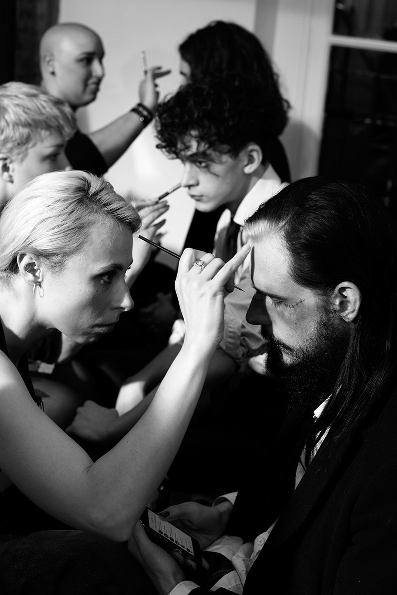 Yohji-Yamamoto_fw15_backstage_fy11