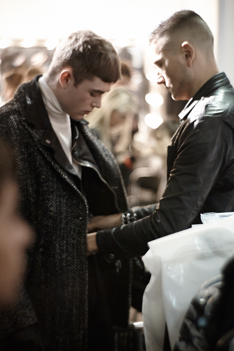 NYFW-FW15-Backstage-by-Christopher-Logan_fy31