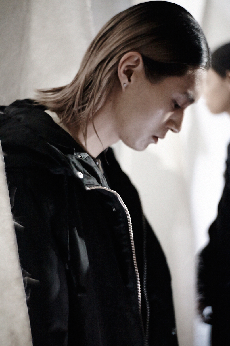 NYFW-FW15-Backstage-by-Christopher-Logan_fy35