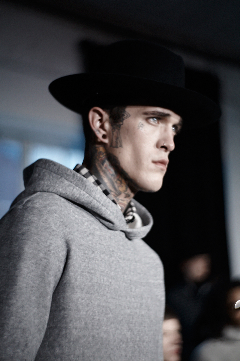 NYFW-FW15-Backstage-by-Christopher-Logan_fy40