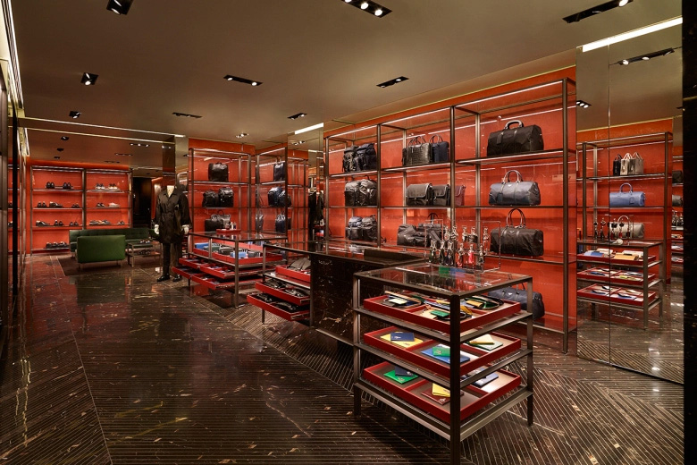 Prada-Reopens-its-Historic-Piazza-San-Moisè-Store-in-Venice_fy3