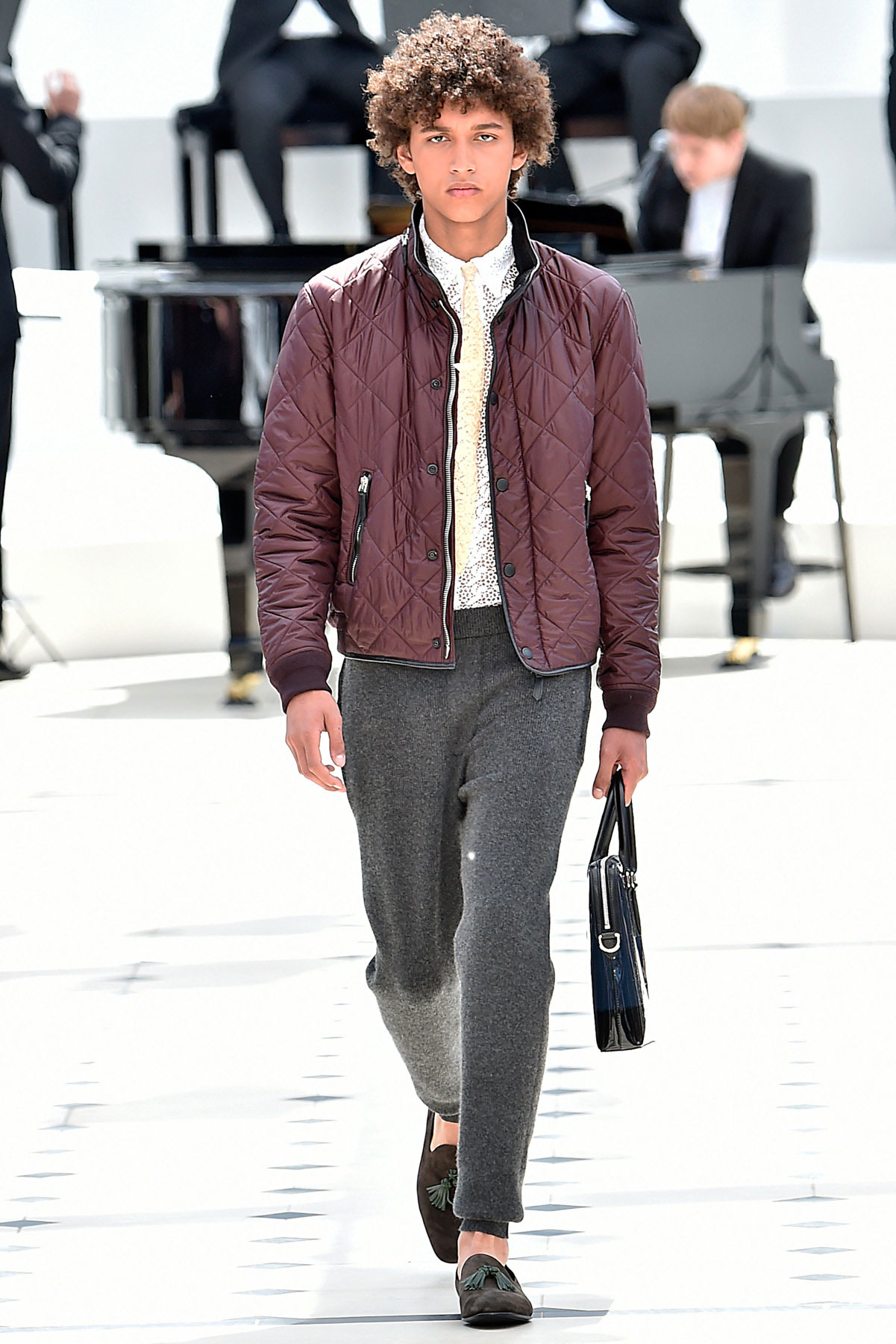 burberry_ss16_lcm_fy14