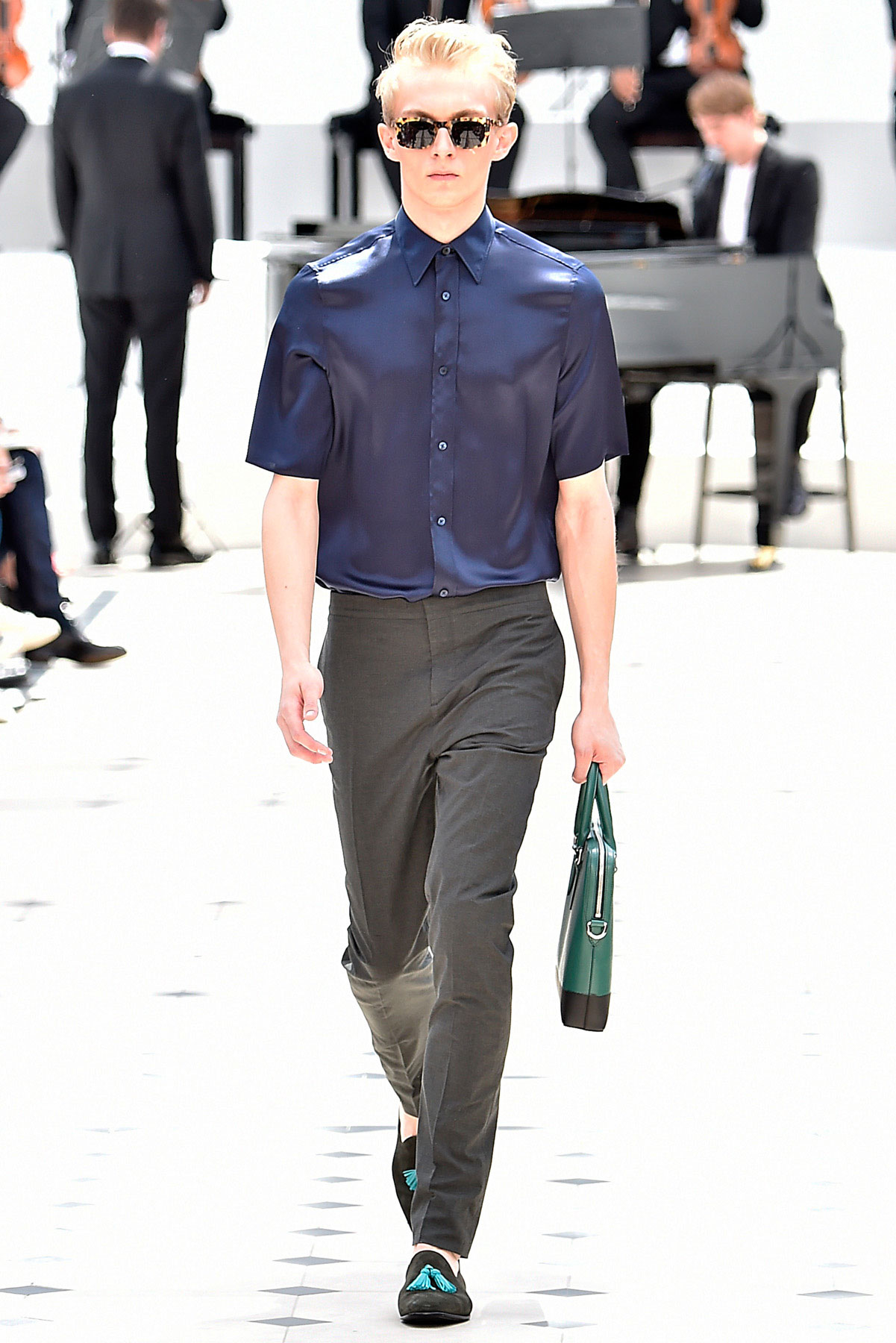 burberry_ss16_lcm_fy20