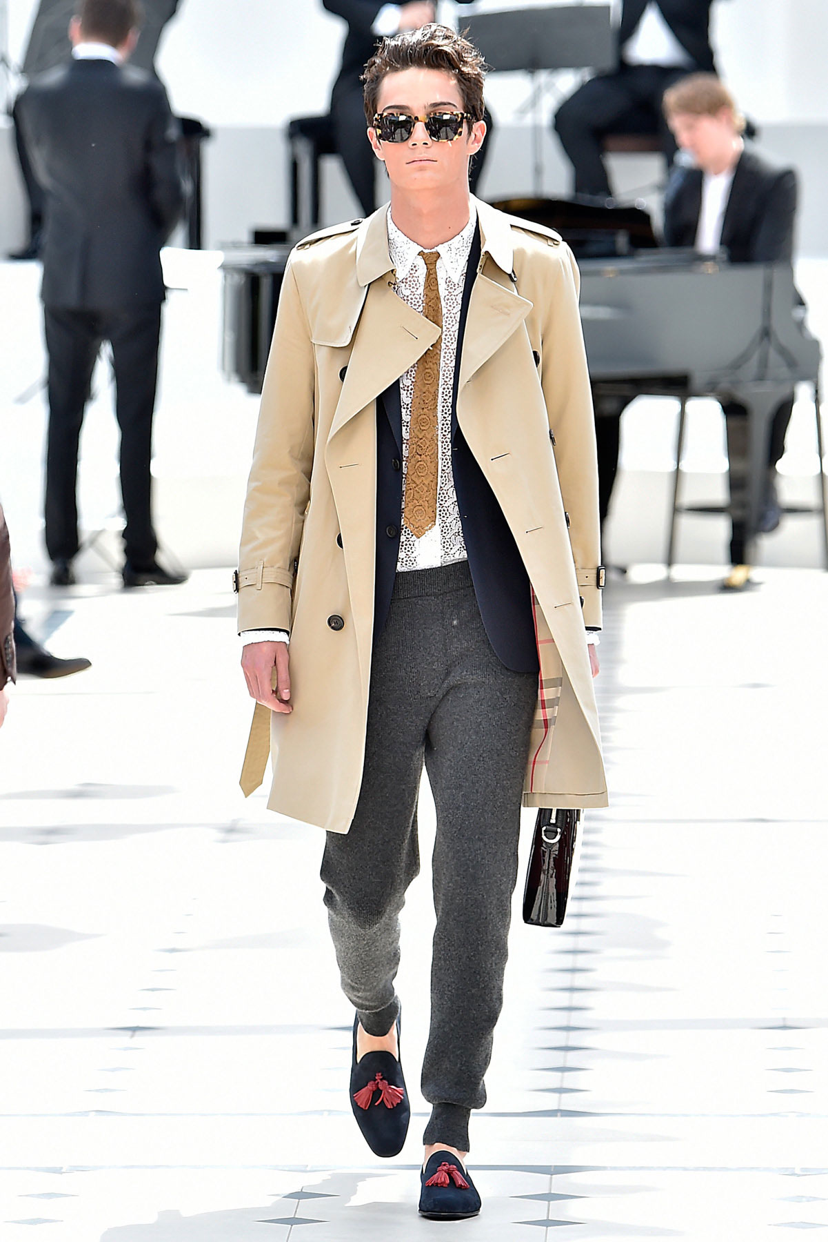 burberry_ss16_lcm_fy4