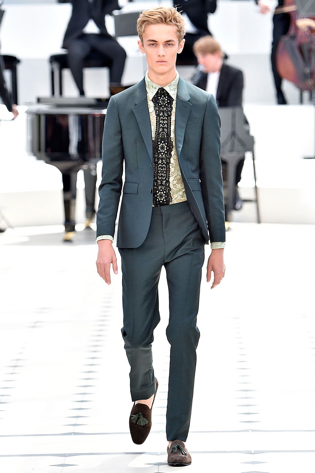 burberry_ss16_lcm_fy41