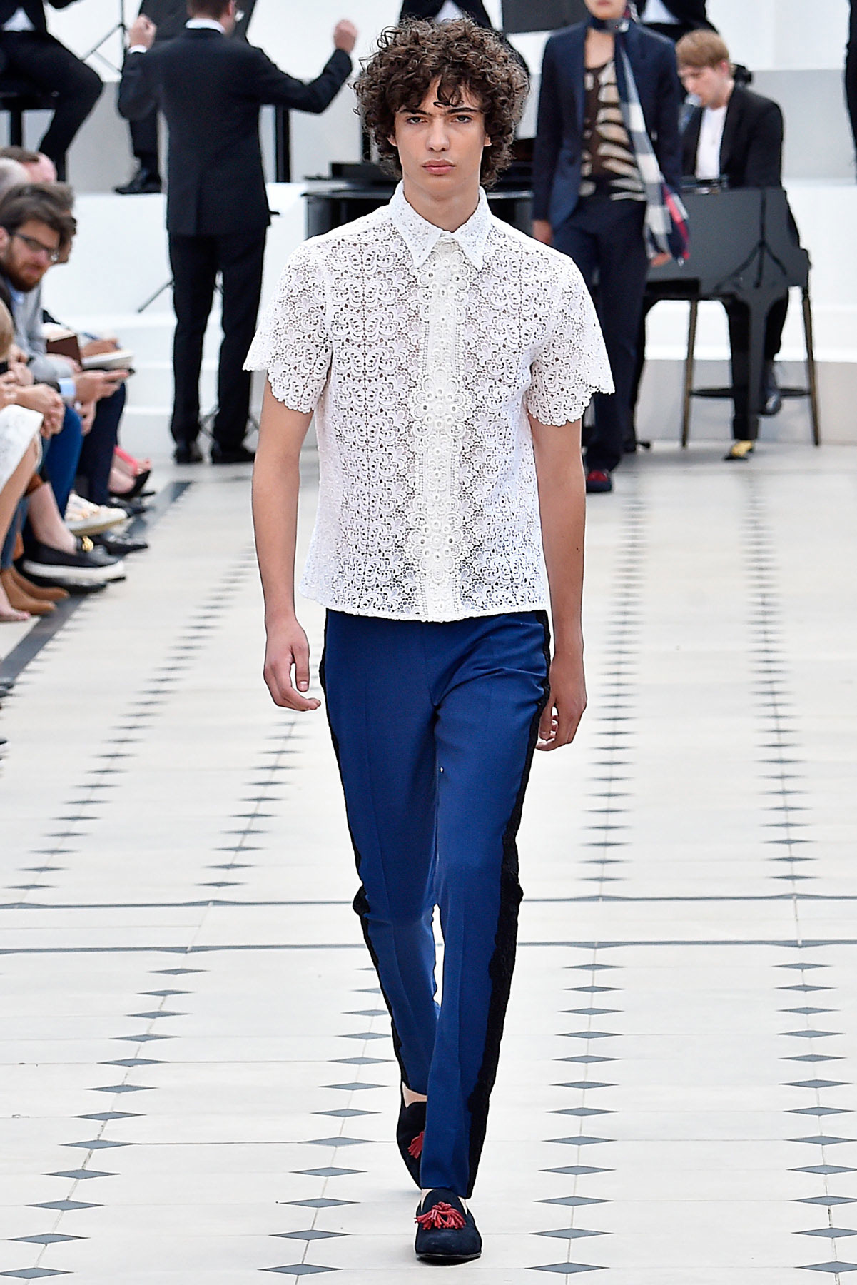 burberry_ss16_lcm_fy45