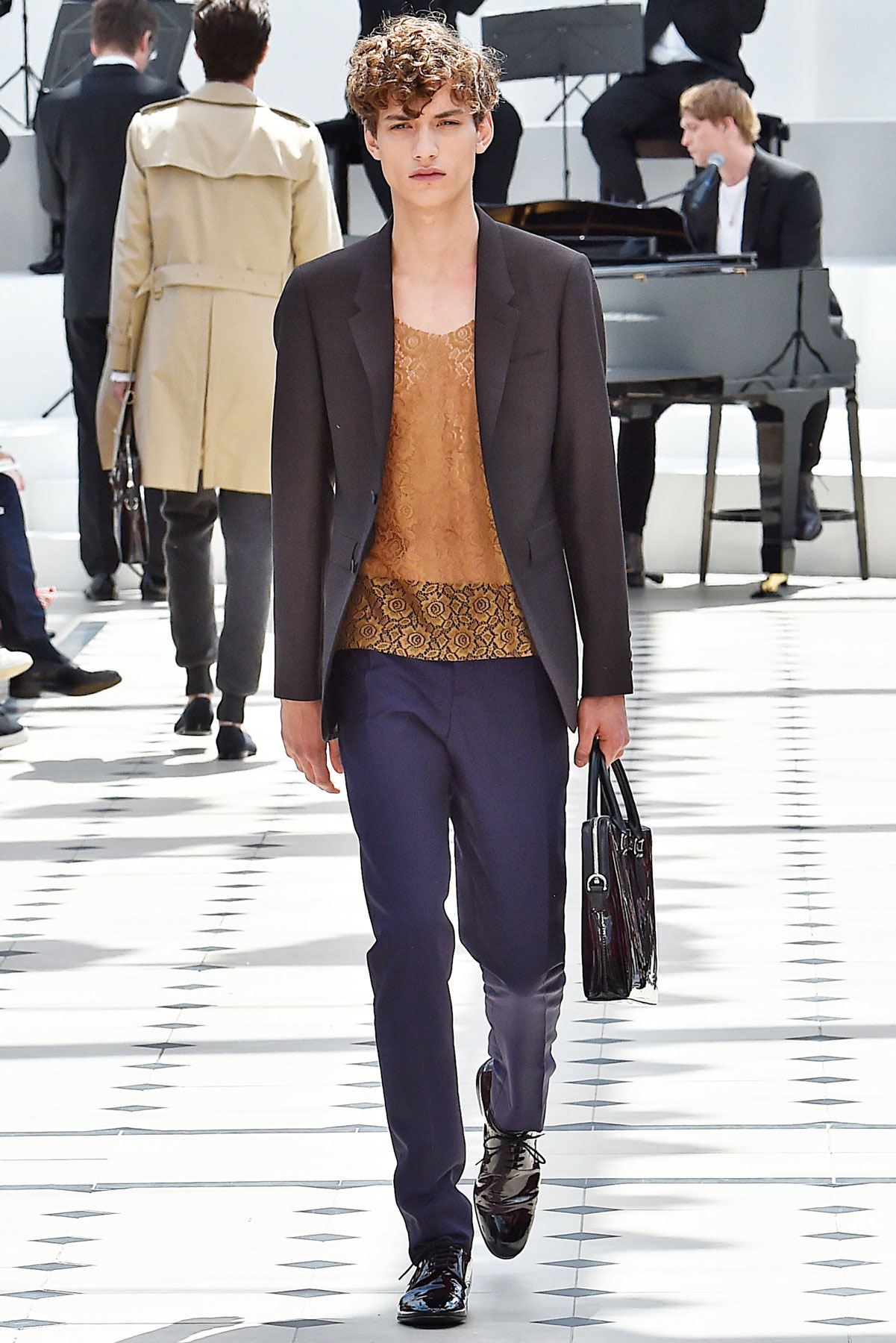 burberry_ss16_lcm_fy6