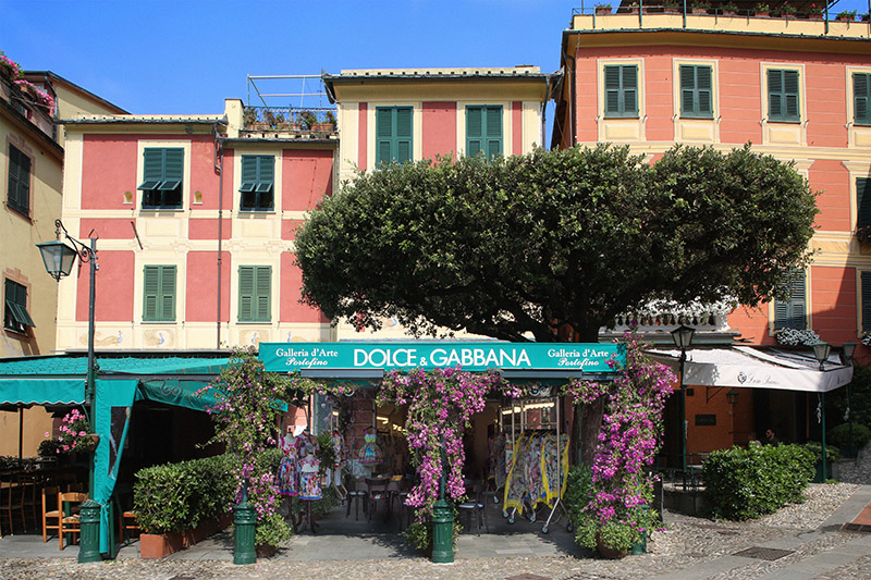 Dolce&Gabbana-opens-Pop-up-boutique-in-Portofino_fy1