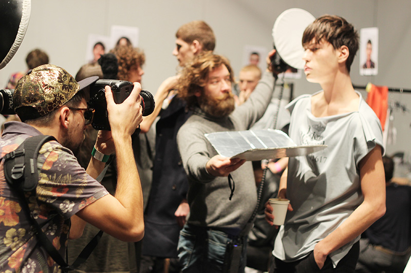 Vivienne-Westwood-FW16-Backstage_fy11