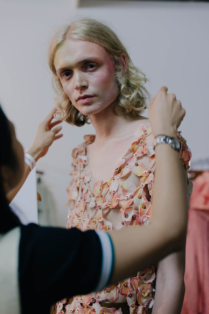 Alex-Mullins-SS17-Backstage_fy16