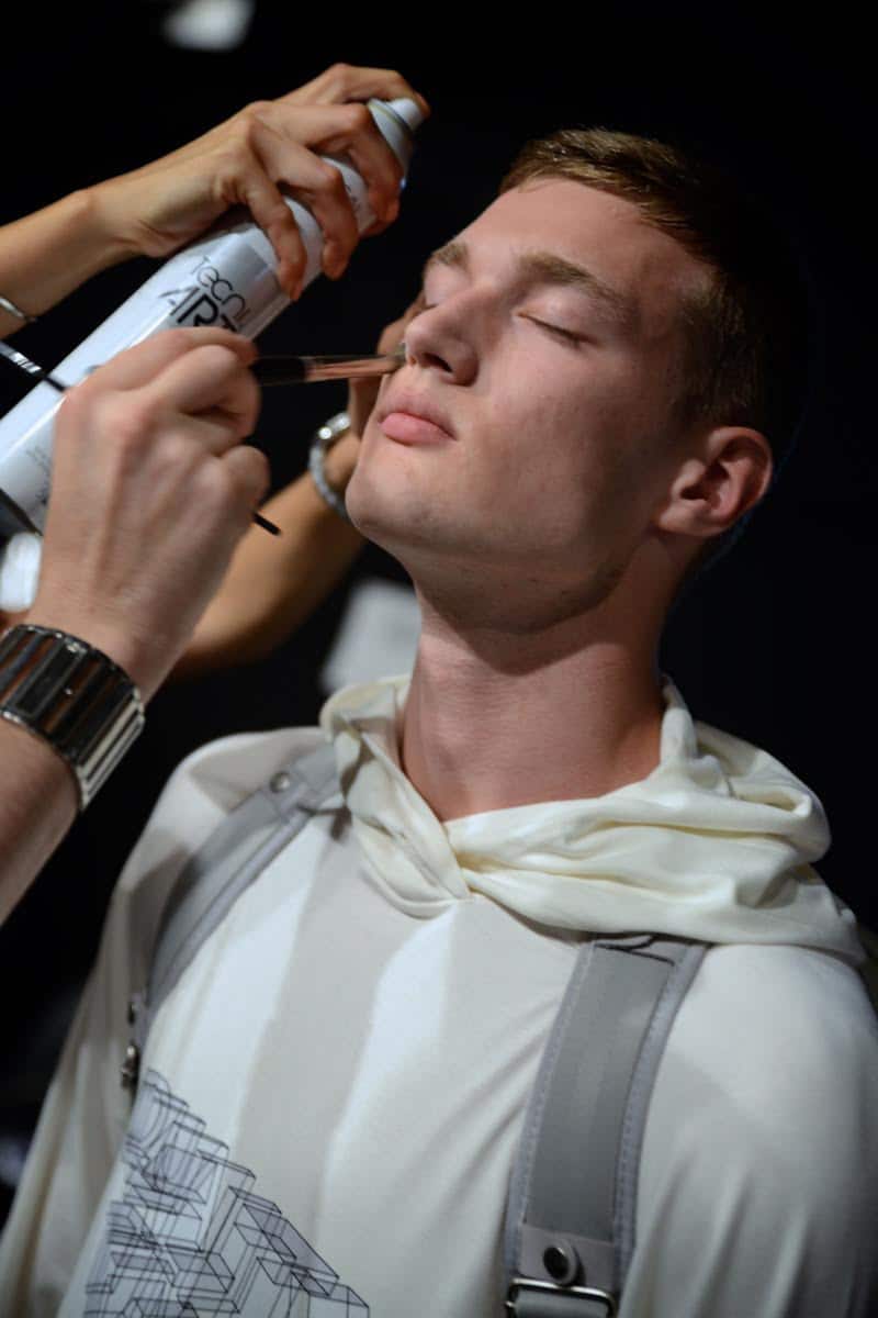 Julian-Zigerli-SS17-Backstage-in-Berlin_fy23