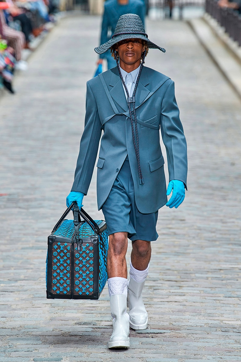 FASHION Este es el primer vistazo del cinturón de Louis Vuitton  Spring/Summer 2021 — @louisvuitton