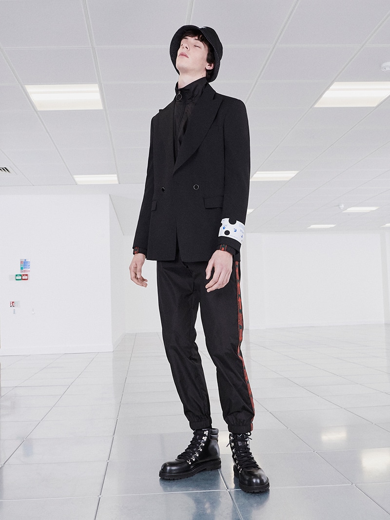 Off-White's Virgil Abloh Designed His First Pre-Fall Men's Collection  Because “The Year Is Too Long”