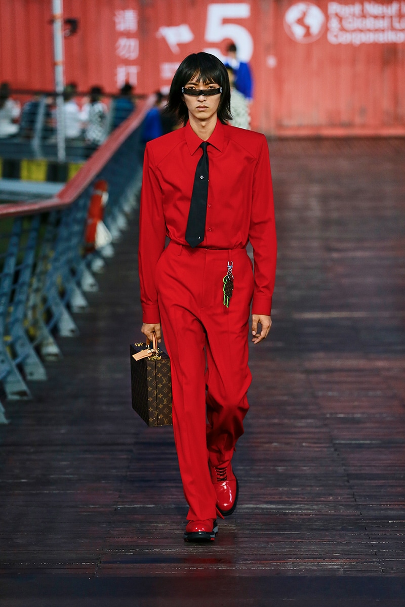 FASHION Este es el primer vistazo del cinturón de Louis Vuitton  Spring/Summer 2021 — @louisvuitton