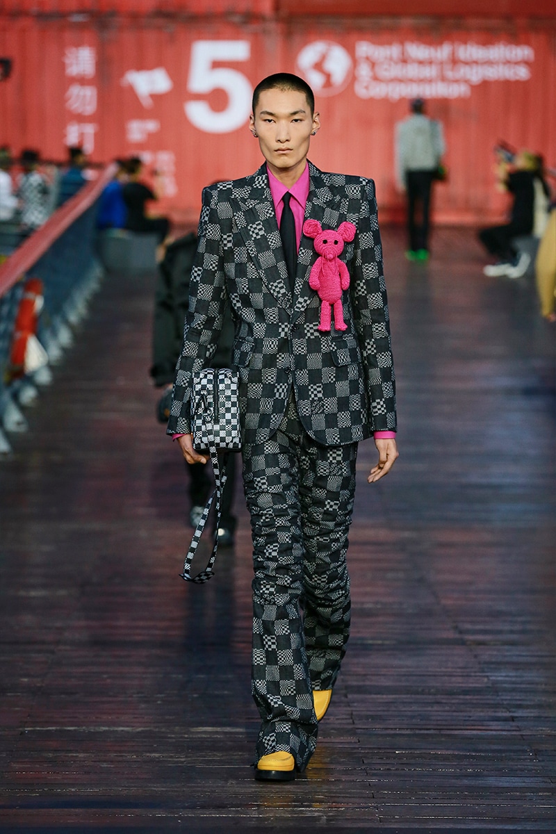 FASHION Este es el primer vistazo del cinturón de Louis Vuitton  Spring/Summer 2021 — @louisvuitton