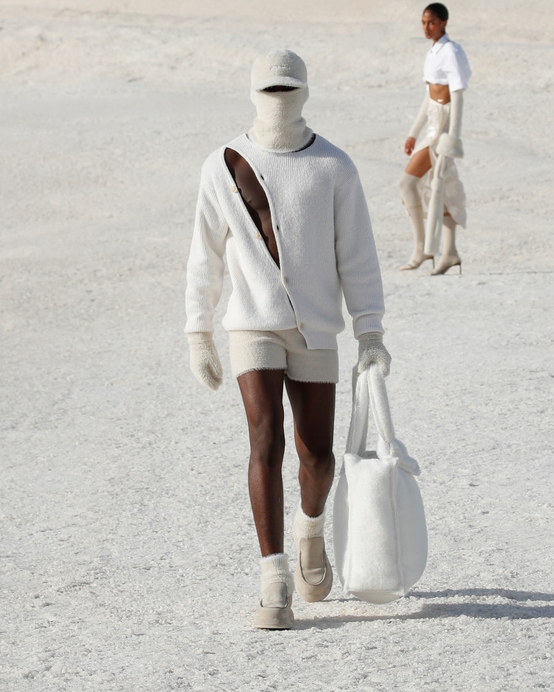 JACQUEMUS FW22 - LE PAPIER - Fucking Young!