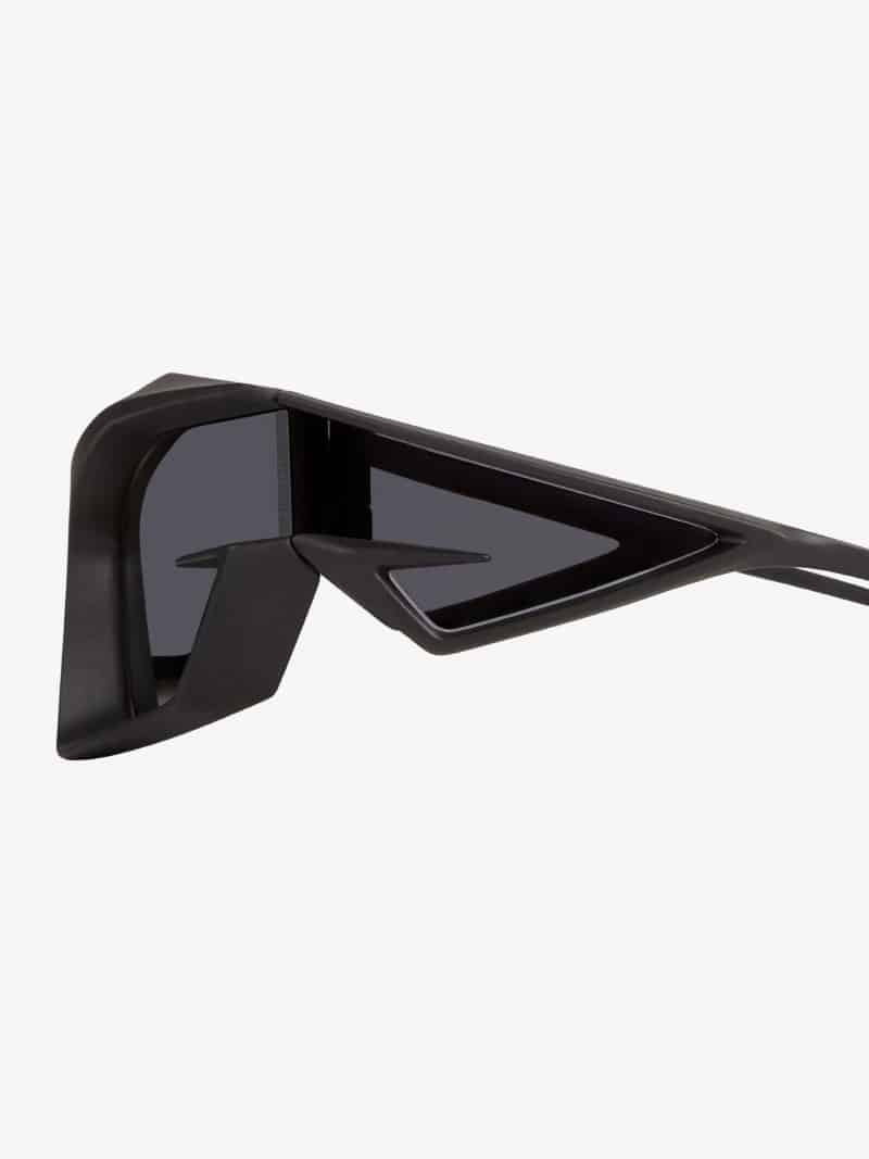 Givenchy introduces a new sunglasses model: 