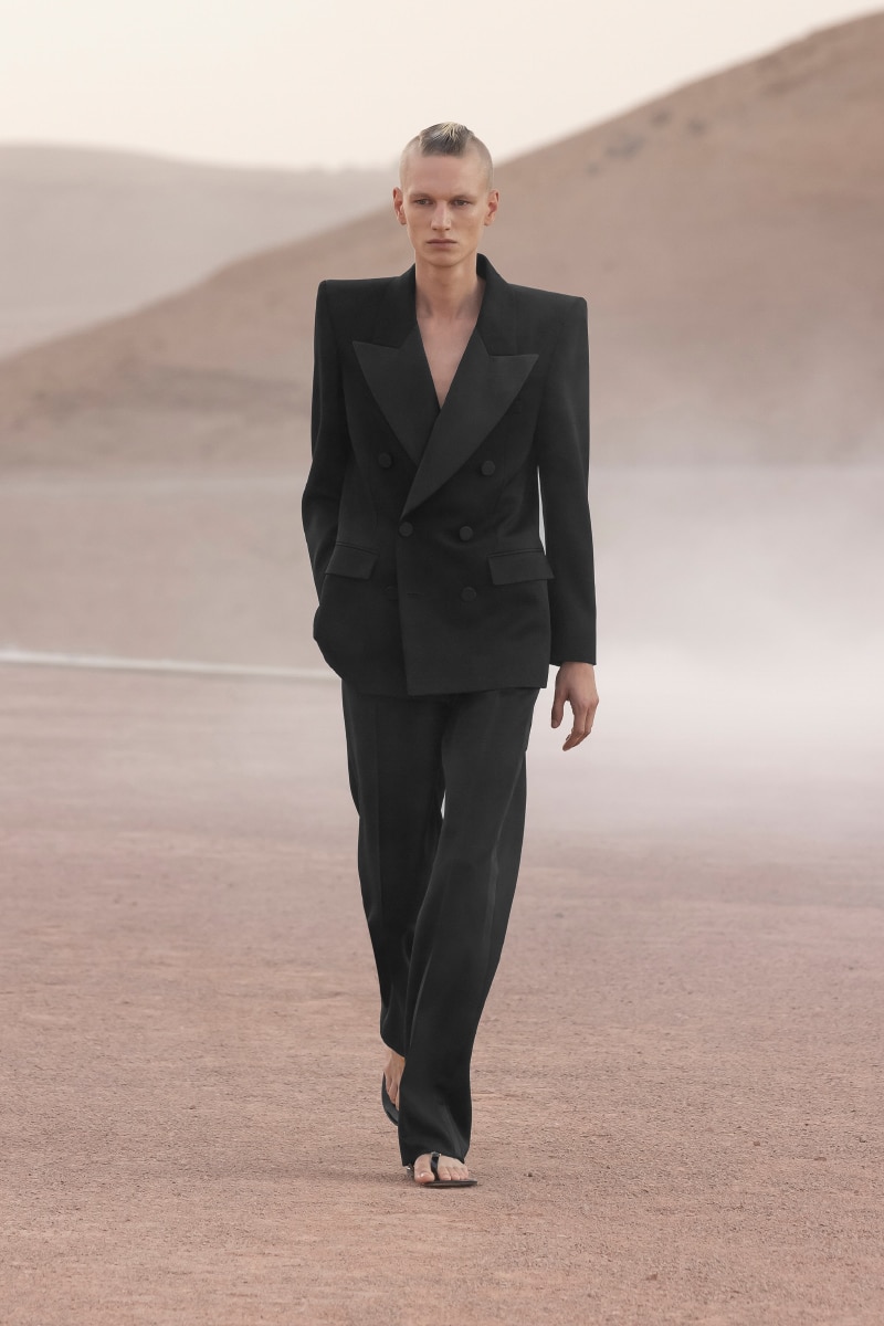 Saint Laurent Spring 2022 Ready-to-Wear Fashion Show