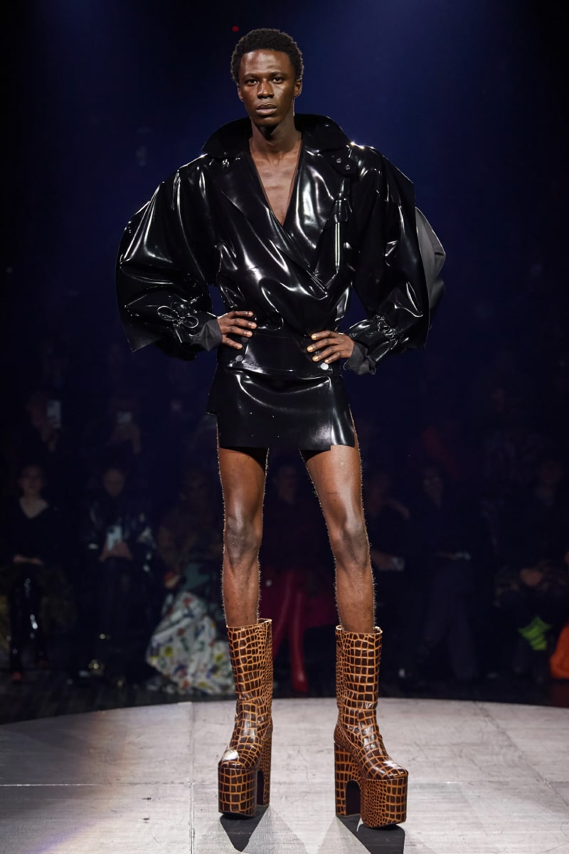 Discover VIVIENNE WESTWOOD Spring Summer 2023 Collection