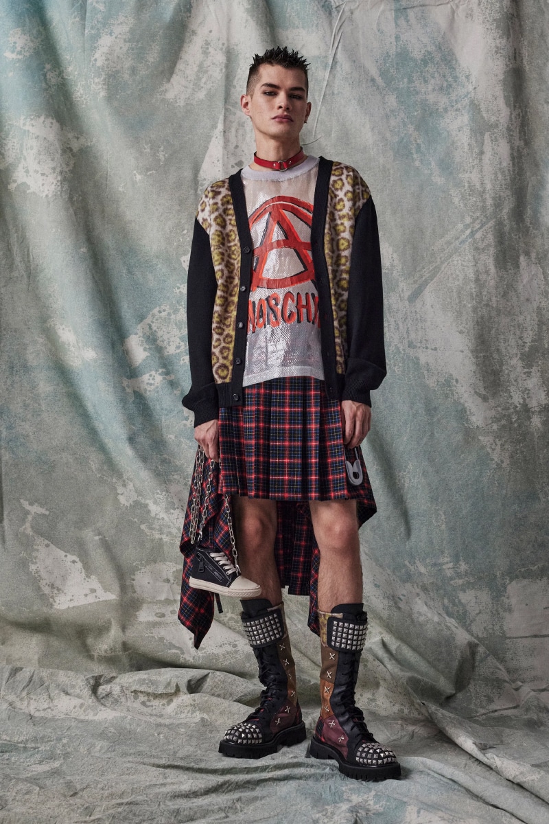 Moschino Uomo Pre-Fall 2023 - Fucking Young!