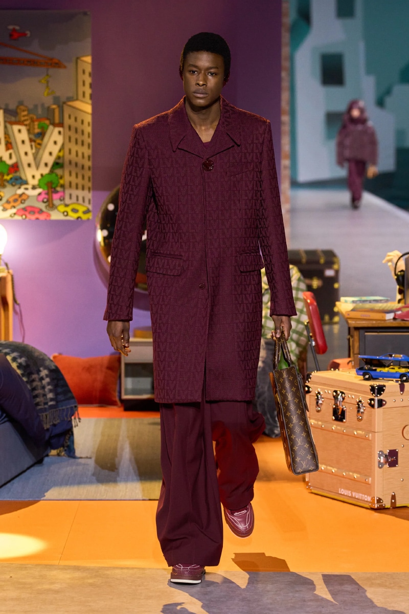 Every Look From Louis Vuitton Fall/Winter 2023 Menswear – CR Fashion Book