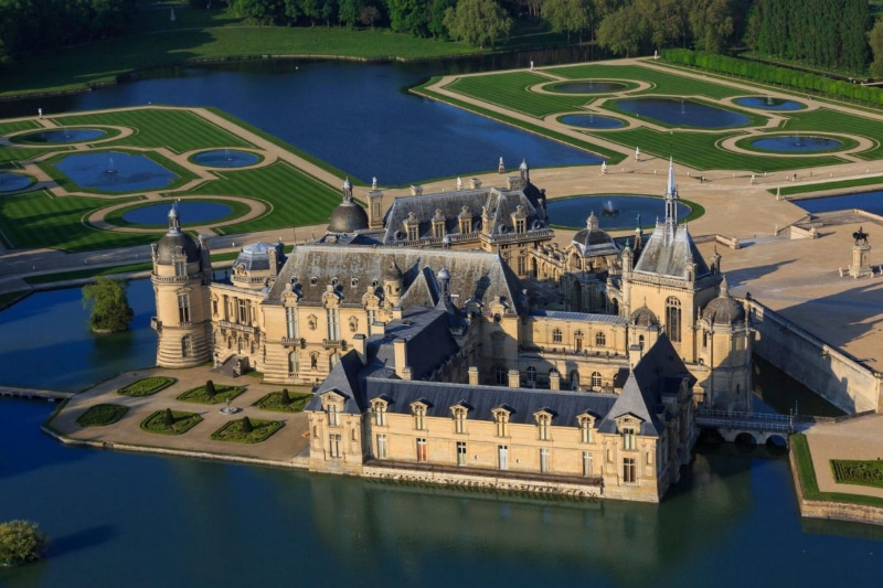 Valentino takes modern haute couture lineup to Chateau de Chantilly