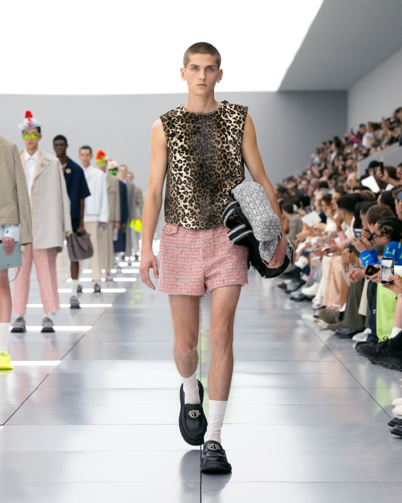 Louis Vuitton Spring Summer 2023 Men backstage - RUNWAY MAGAZINE