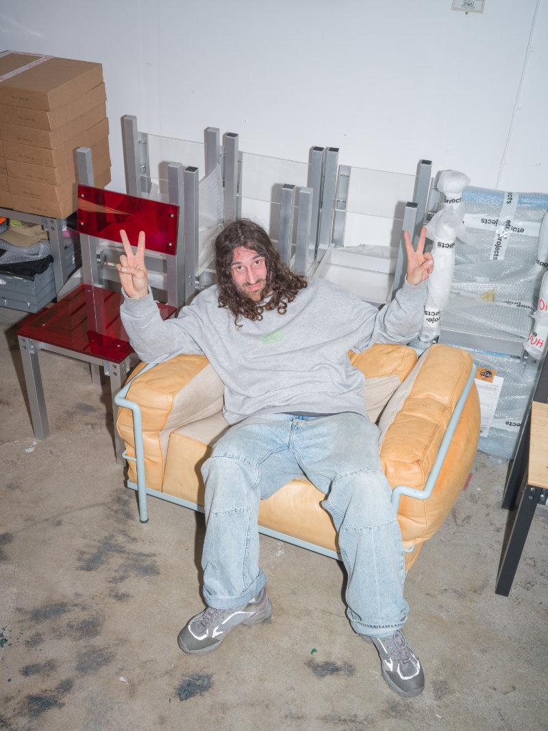 Fredrik Paulsen Returns to Skateboarding with a Chair at Vauhtikisat 2026
