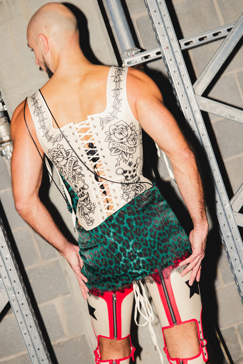 Aleixandri Studio: Welcome to the Freak Show